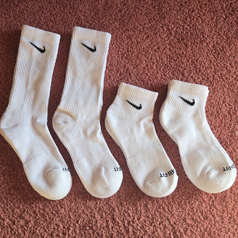 Nike White Crew and Ankle Socks Set with Black Logo